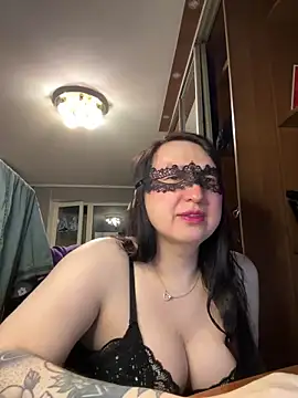 EvaBeautyXx online show from April 10, 2026, 9:41 pm