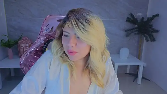 Snapshot of Victoria01_s chatting on February 27, 2026, 2:55 am Victoria01 s online show from February 27, 2026, 2:55 am