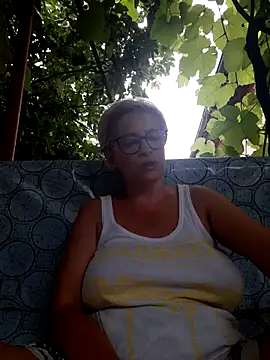 LunaBlaise online show from June 27, 2026, 3:06 pm