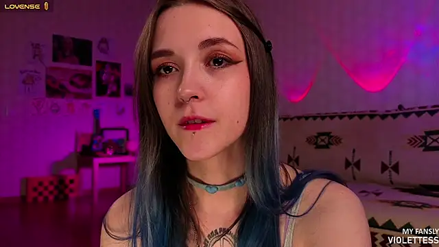 Snapshot of violettess chatting on May 5, 2026, 4:59 pm violettess online show from May 5, 2026, 4:59 pm
