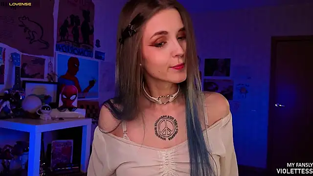 Snapshot of violettess chatting on June 16, 2026, 5:04 pm violettess online show from June 16, 2026, 5:04 pm