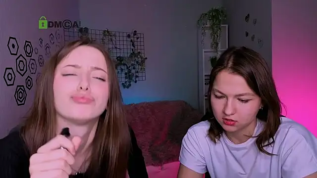 Snapshot of chloe_ley chatting on April 29, 2026, 5:30 pm chloe ley online show from April 29, 2026, 5:30 pm