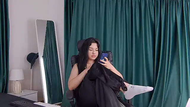 MissNaomiBelle online show from June 20, 2026, 6:54 pm