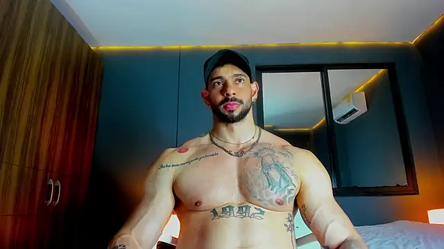 Snapshot of massimo_visconti chatting on March 28, 2026, 2:44 am massimo visconti online show from March 28, 2026, 2:44 am