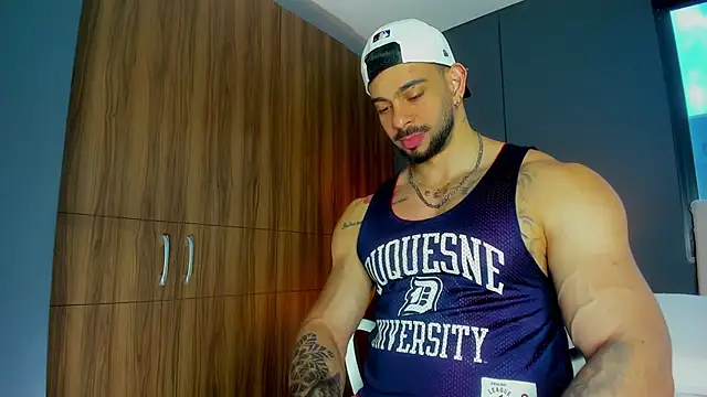 Snapshot of massimo_visconti chatting on April 16, 2026, 1:34 pm massimo visconti online show from April 16, 2026, 1:34 pm