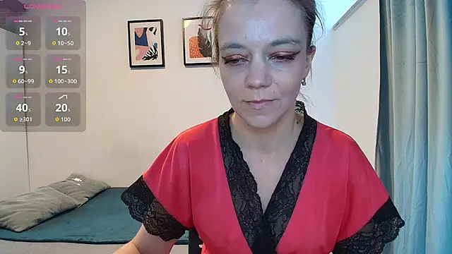 Snapshot of Yana-XX chatting on July 10, 2026, 5:04 pm Yana-XX online show from July 10, 2026, 5:04 pm