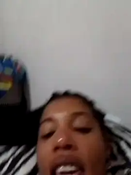 dandarapandorinha29 online show from April 3, 2026, 6:28 pm