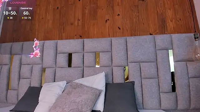 camilaa smith  online show from March 29, 2026, 8:42 pm