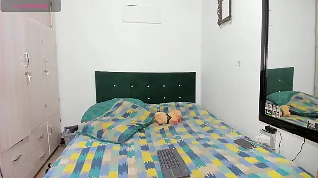 Jean And PaulXL online show from March 29, 2026, 11:16 pm