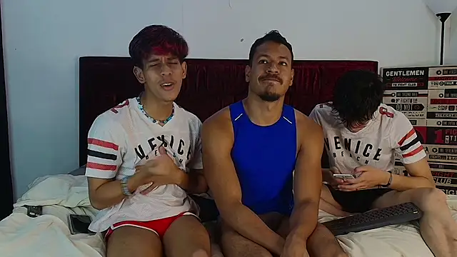 Bryan Santos z online show from March 31, 2026, 10:54 pm