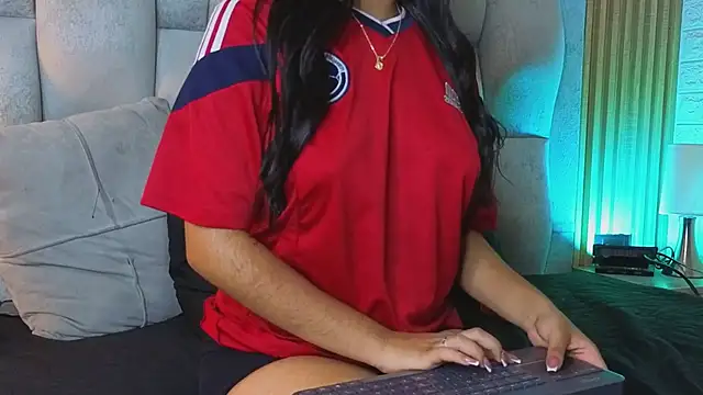 Snapshot of Katty_Roose2 chatting on June 11, 2026, 2:53 am Katty Roose2 online show from June 11, 2026, 2:53 am