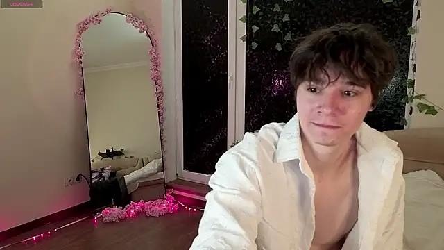 Snapshot of AnthonyCuutie chatting on March 29, 2026, 7:08 am AnthonyCuutie online show from March 29, 2026, 7:08 am