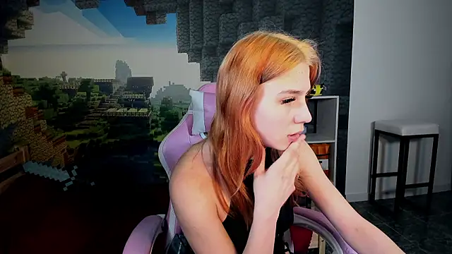 Snapshot of RosaFowler chatting on February 28, 2026, 12:28 pm RosaFowler online show from February 28, 2026, 12:28 pm