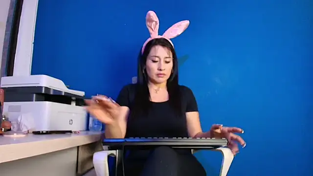 Snapshot of Terra__Rouse_ chatting on April 6, 2026, 11:11 am Terra Rouse online show from April 6, 2026, 11:11 am