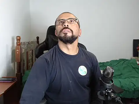 Nano Cruz online show from March 15, 2026, 11:33 pm