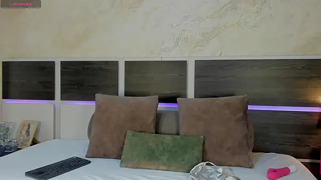Snapshot of Natalia_Cruzz chatting on June 1, 2026, 7:59 pm Natalia Cruzz online show from June 1, 2026, 7:59 pm