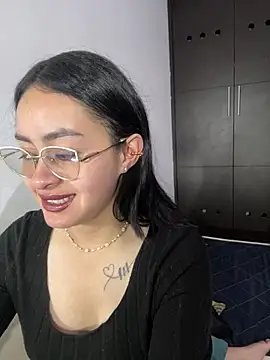 Anni Rose online show from April 11, 2026, 11:31 pm