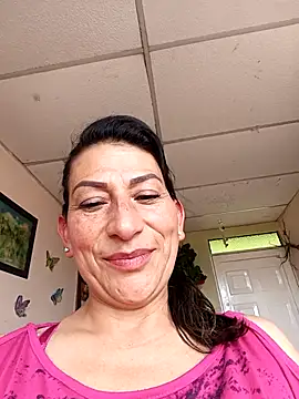 Snapshot of Lucia_Rios chatting on July 18, 2026, 5:39 pm Lucia Rios online show from July 18, 2026, 5:39 pm