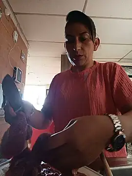 Snapshot of Lucia_Rios chatting on July 21, 2026, 9:39 pm Lucia Rios online show from July 21, 2026, 9:39 pm
