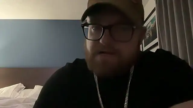 Snapshot of zeusontheloose1 chatting on February 28, 2026, 4:57 am zeusontheloose1 online show from February 28, 2026, 4:57 am