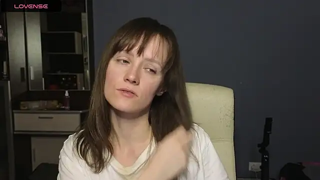 Tender Swan online show from April 24, 2026, 9:39 pm