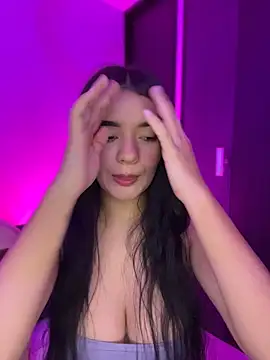 Sophia Wy online show from April 5, 2026, 11:51 am