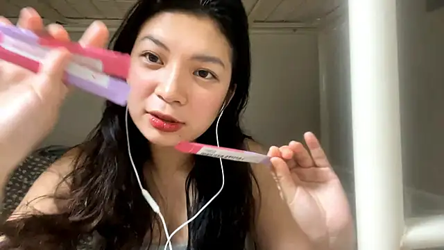 Snapshot of AlfrediaWurm chatting on March 2, 2026, 5:08 am AlfrediaWurm online show from March 2, 2026, 5:08 am