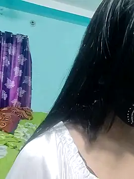 Beauty-3 online show from April 11, 2026, 1:43 am