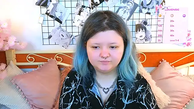 Snapshot of Lunaar_ chatting on May 19, 2026, 5:58 am Lunaar online show from May 19, 2026, 5:58 am