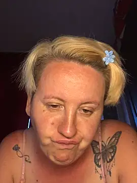 Snapshot of SofiaAmour chatting on June 25, 2026, 6:34 pm SofiaAmour online show from June 25, 2026, 6:34 pm