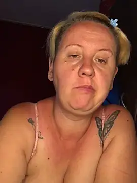Snapshot of SofiaAmour chatting on June 29, 2026, 6:41 pm SofiaAmour online show from June 29, 2026, 6:41 pm