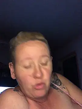 Snapshot of SofiaAmour chatting on July 28, 2026, 7:39 pm SofiaAmour online show from July 28, 2026, 7:39 pm
