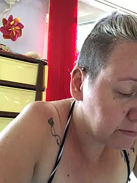 Snapshot of SofiaAmour chatting on August 4, 2026, 11:57 am SofiaAmour online show from August 4, 2026, 11:57 am