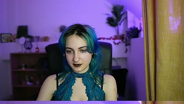 stacy  x3 online show from April 18, 2026, 1:15 pm