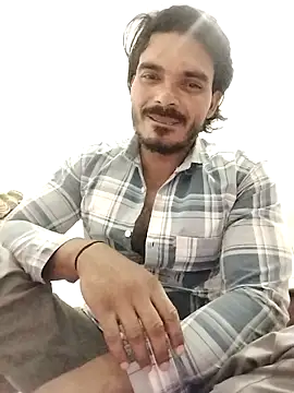 Snapshot of Rocky_boy4 chatting on April 17, 2026, 5:49 pm Rocky boy4 online show from April 17, 2026, 5:49 pm