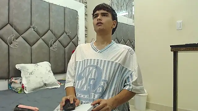 Steve Hotman online show from April 15, 2026, 12:12 pm