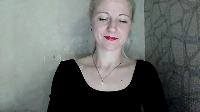 Katerina-Kissa online show from May 7, 2026, 6:46 pm