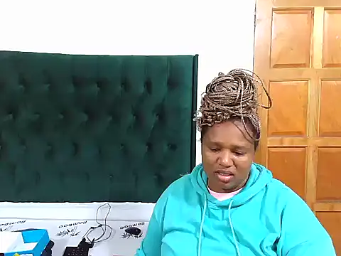 Cuddle Zee online show from April 25, 2026, 5:10 pm