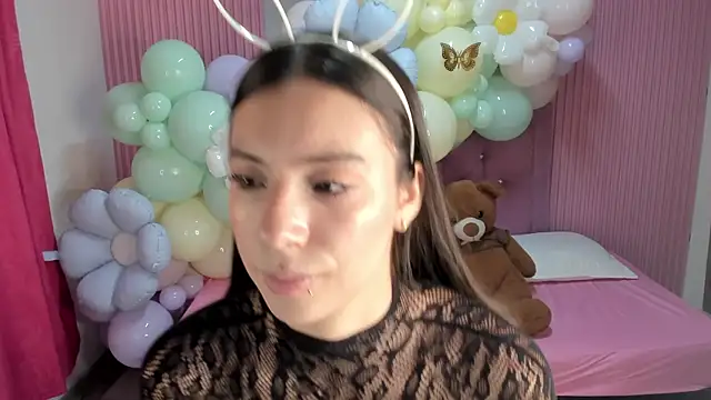 Mily17  online show from March 31, 2026, 11:32 am