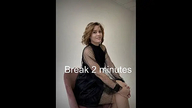 Lizacams online show from April 5, 2026, 5:43 pm