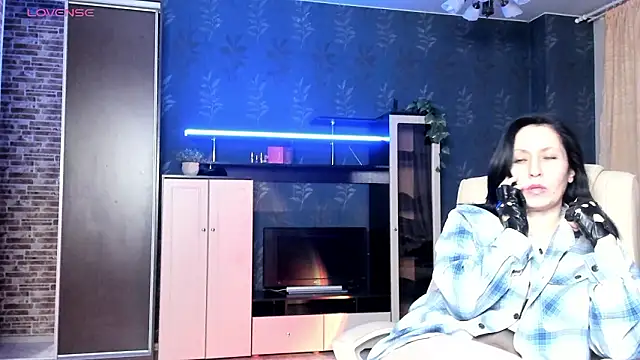 Snapshot of Lucky_Milf chatting on March 7, 2026, 1:08 pm Lucky Milf online show from March 7, 2026, 1:08 pm