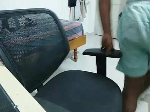 Snapshot of kratosTheHunk chatting on May 12, 2026, 7:00 pm kratosTheHunk online show from May 12, 2026, 7:00 pm