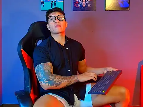 Snapshot of evan_greey01 chatting on March 4, 2026, 3:56 am evan greey01 online show from March 4, 2026, 3:56 am