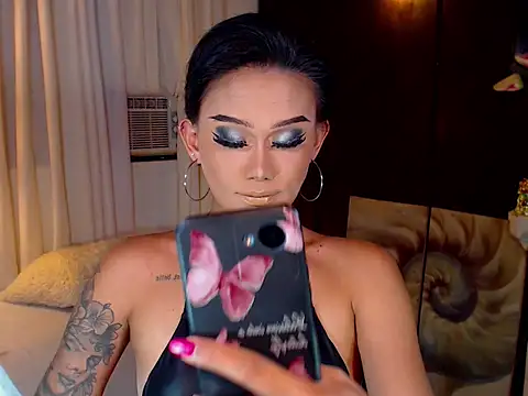 xXLustFullTransXx online show from March 27, 2026, 2:06 pm