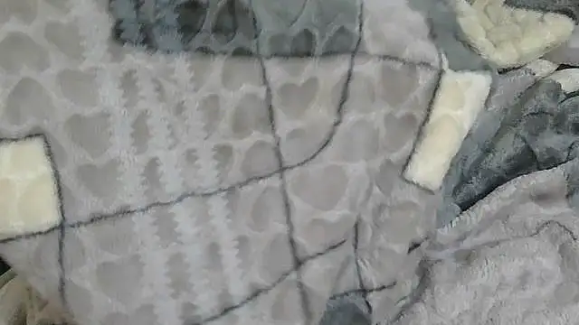 YoungPhatKitty online show from April 14, 2026, 8:42 am