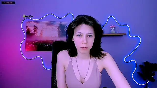 aria wild  online show from April 10, 2026, 6:45 pm