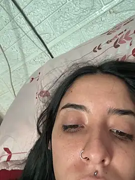 Snapshot of ricausuave chatting on April 15, 2026, 7:10 pm ricausuave online show from April 15, 2026, 7:10 pm