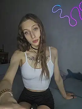 Emma Willson online show from March 8, 2026, 3:38 pm