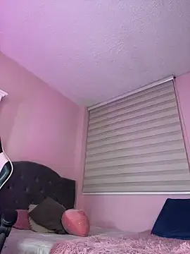 Franchezcaa  online show from March 27, 2026, 1:11 pm