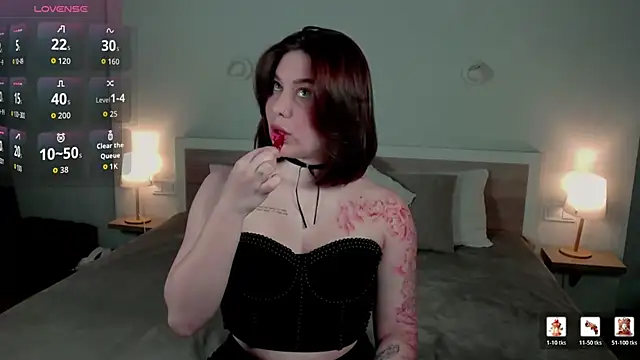 HermioneMoon online show from April 6, 2026, 2:40 pm